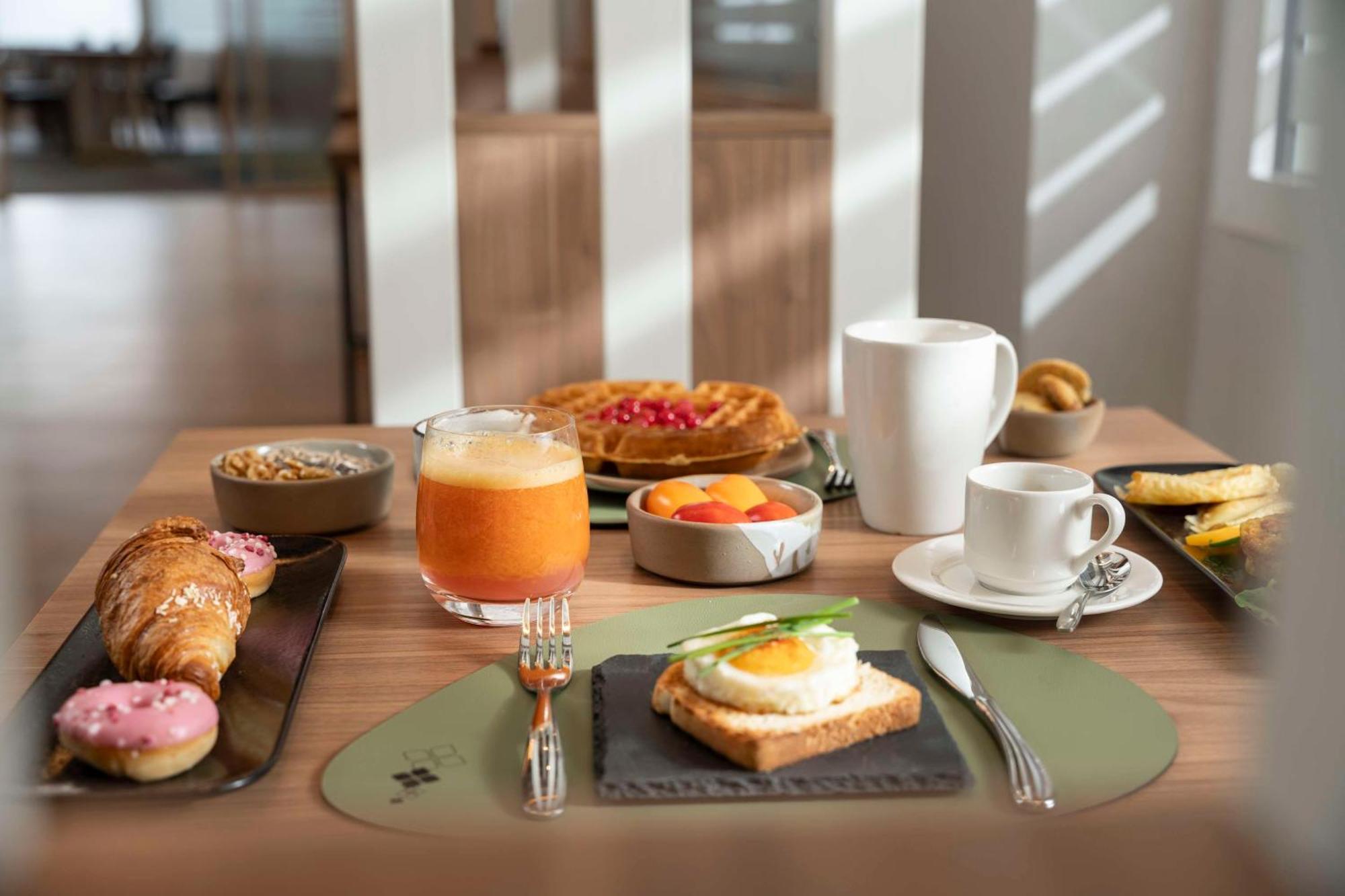 Hilton Garden Inn Padova City Centre Екстер'єр фото